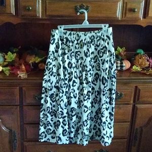 HMJ animal print Xlg skirt